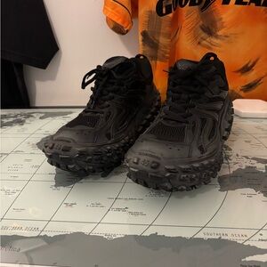 Balenciaga defenders